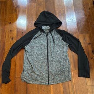 Men’s Gap fit light weight jacket.